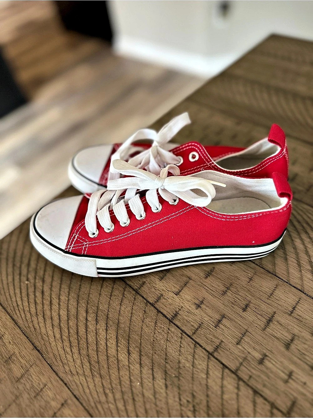 Women’s Epcotister Red & White Sneakers, size 7